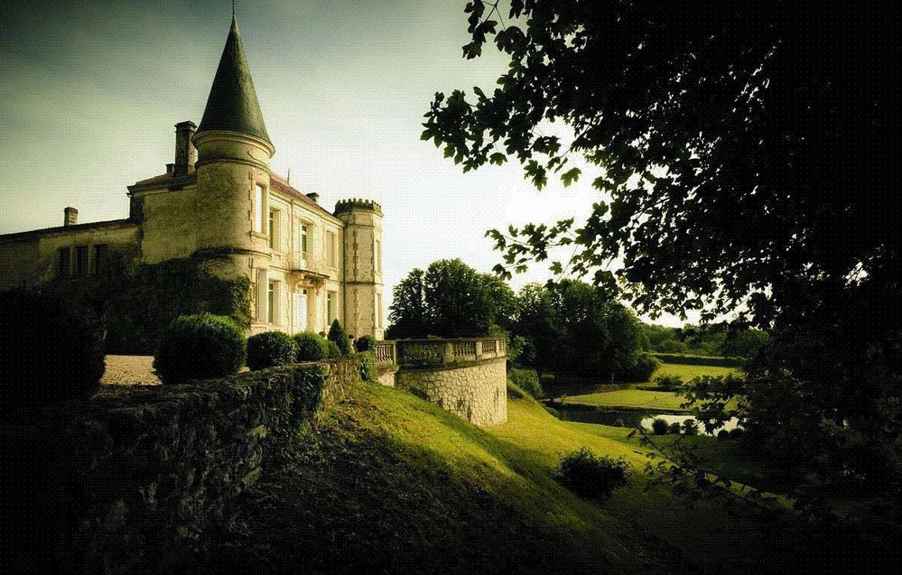 卡慕家族私人城堡 Chateau du Plessis