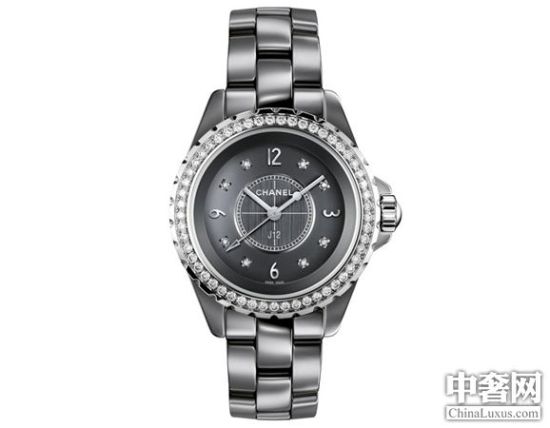 香奈儿(Chanel)J12 Chromatic钛陶瓷腕表