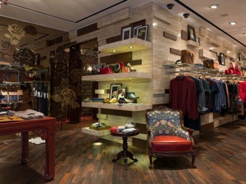 英国时尚品牌Ted Baker中国首家新店登录北京芳草地