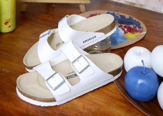 健康鞋王Birkenstock拥有Birkenstock、Papillio、Birki’s、Footprints、Alpro等五个子品牌