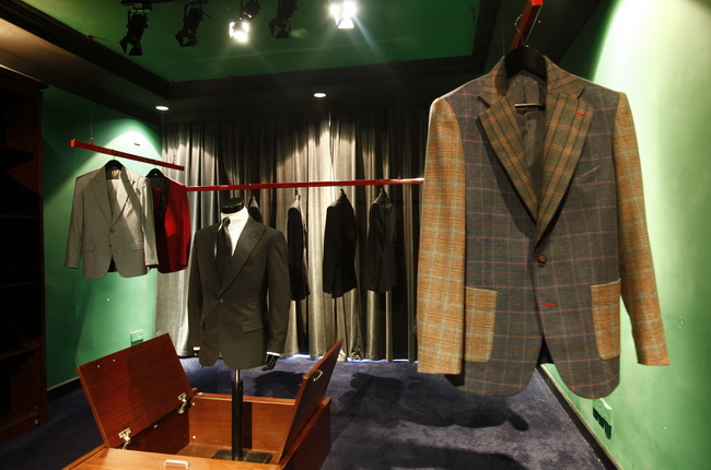 奢侈品大牌Burberry宣布将在中国推出定制男装服务