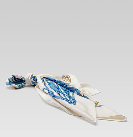 爱马仕（Hermes）的印花丝巾