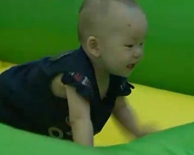 第七届安儿乐爬爬总动员场面火爆,欢乐多奖品多