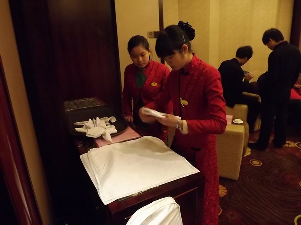 浦江国际开元大酒店员工积极参加劳动局技能培训
