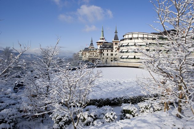著名的旅游杂志“Condé Nast Traveller（康泰纳士旅行者）”里，多尔德豪华酒店被列入“Gold List 2011（2011年黄金名单）”中