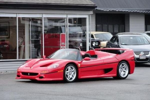 法拉利限量旗舰「Ferrari F50」正于美二手网站拍卖