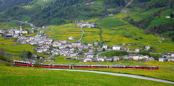 瑞士雷蒂亚铁路 开启历史之旅