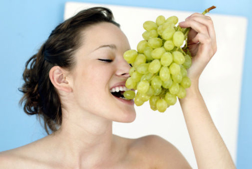 当季水果减肥法 巧吃葡萄好享瘦