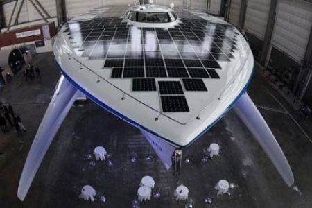 太阳能动力船