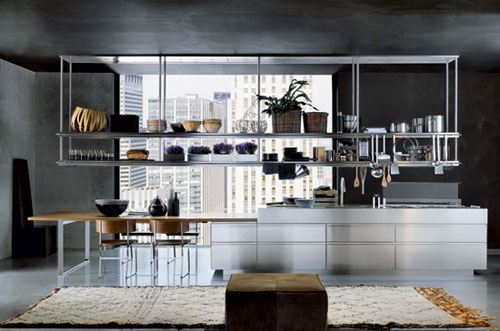 意大利的Arclinea开放式厨房的设计就是利用金属架把厨房器皿展示出来