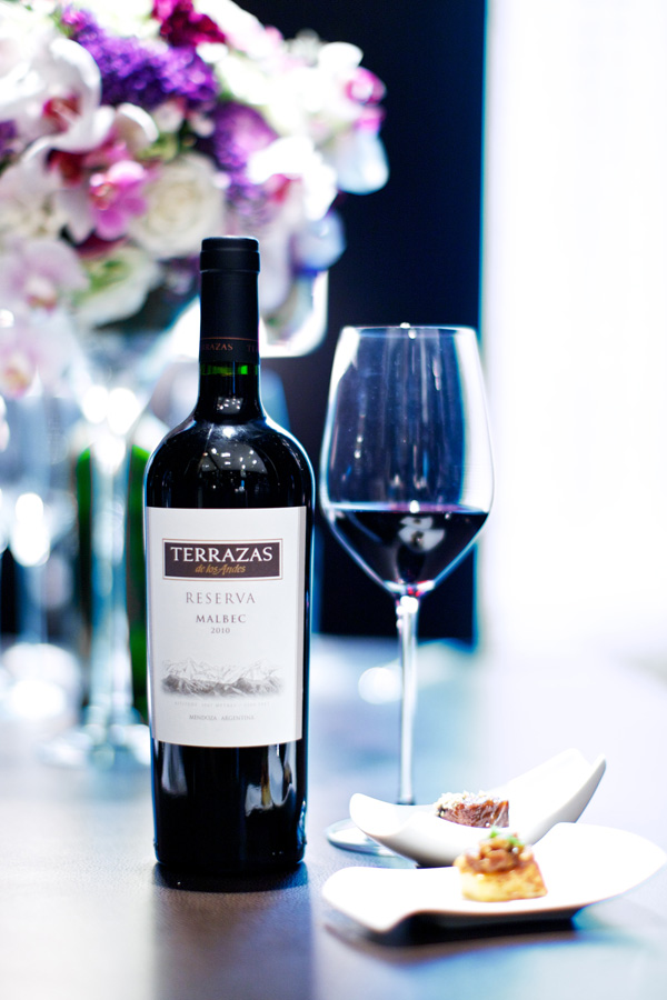  台阶典藏马尔白克红葡萄酒2010最新获奖评级