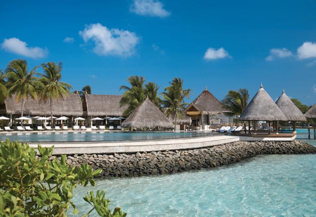 在马尔代夫库达呼拉岛四季度假酒店的潜水中心，你将掌握潜水的基本技巧