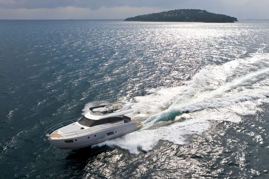 巴伐利亚豪华游艇Virtess系列威达420F被提名“2012年度欧洲最佳动力艇“大奖